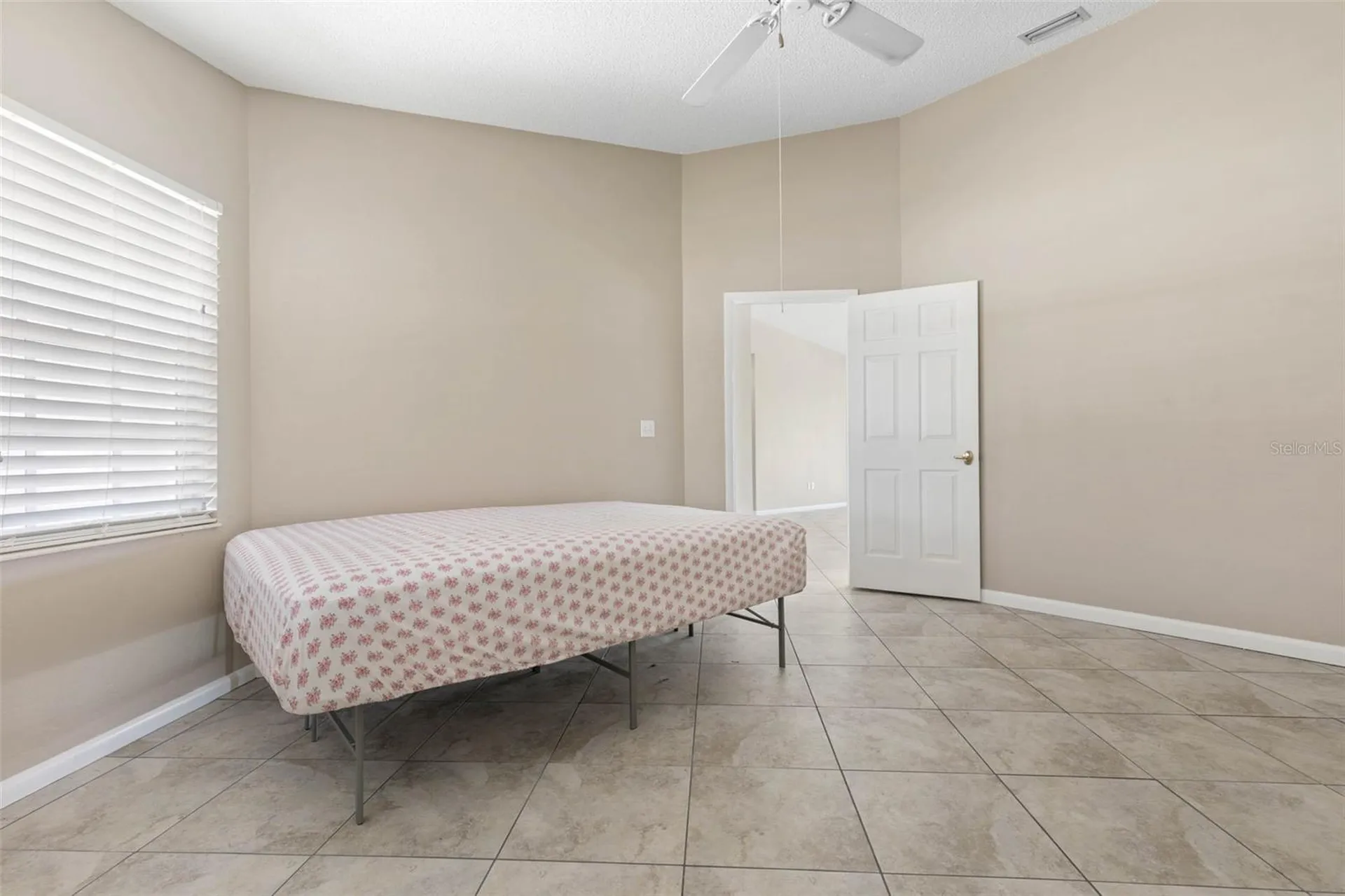 21 Crescent Court S Palm Coast FL 32137