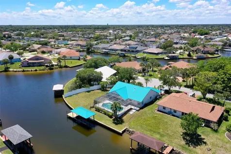 21 Crescent Court S Palm Coast FL 32137
