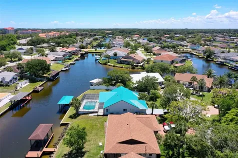 21 Crescent Court S Palm Coast FL 32137