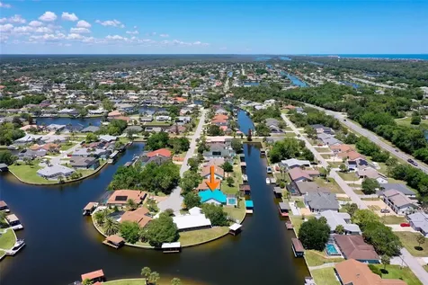 21 Crescent Court S Palm Coast FL 32137