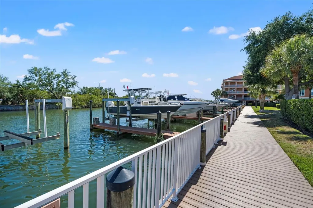 5000 Culbreath Key Way Tampa FL 33611