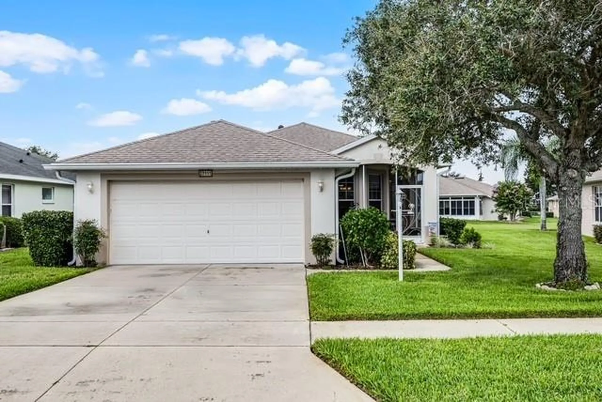 27111 Nostalgia Drive Leesburg FL 34748
