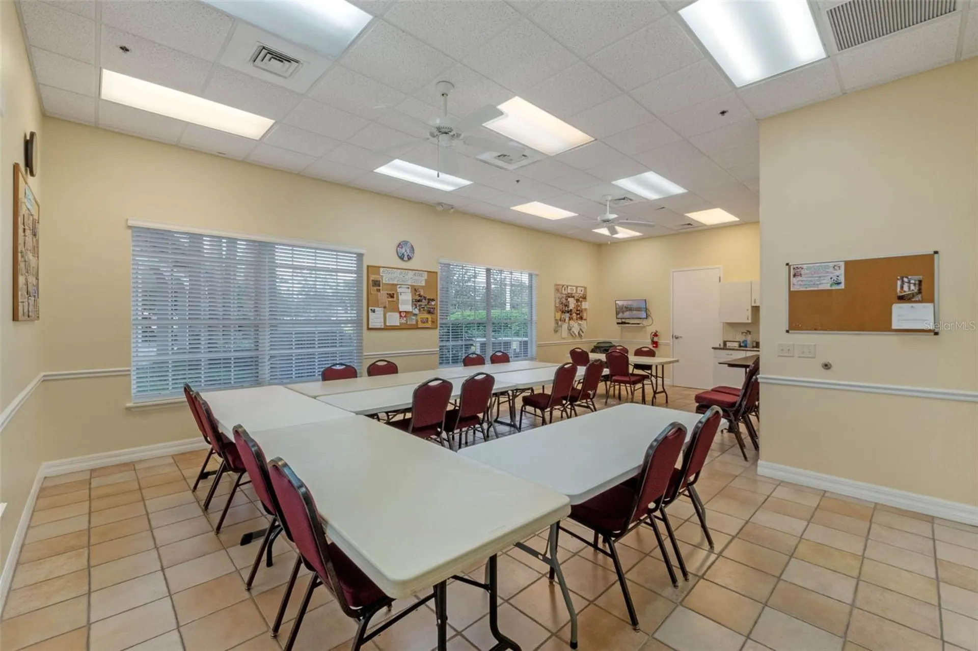 27111 Nostalgia Drive Leesburg FL 34748