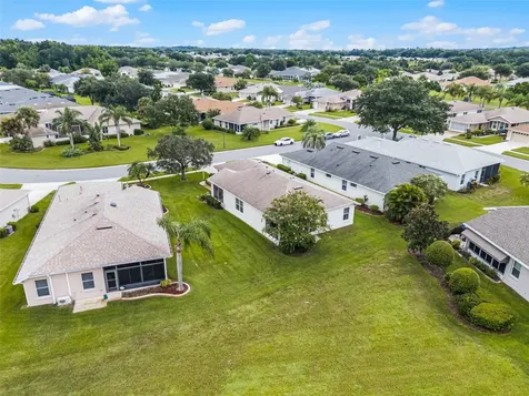 27111 Nostalgia Drive Leesburg FL 34748