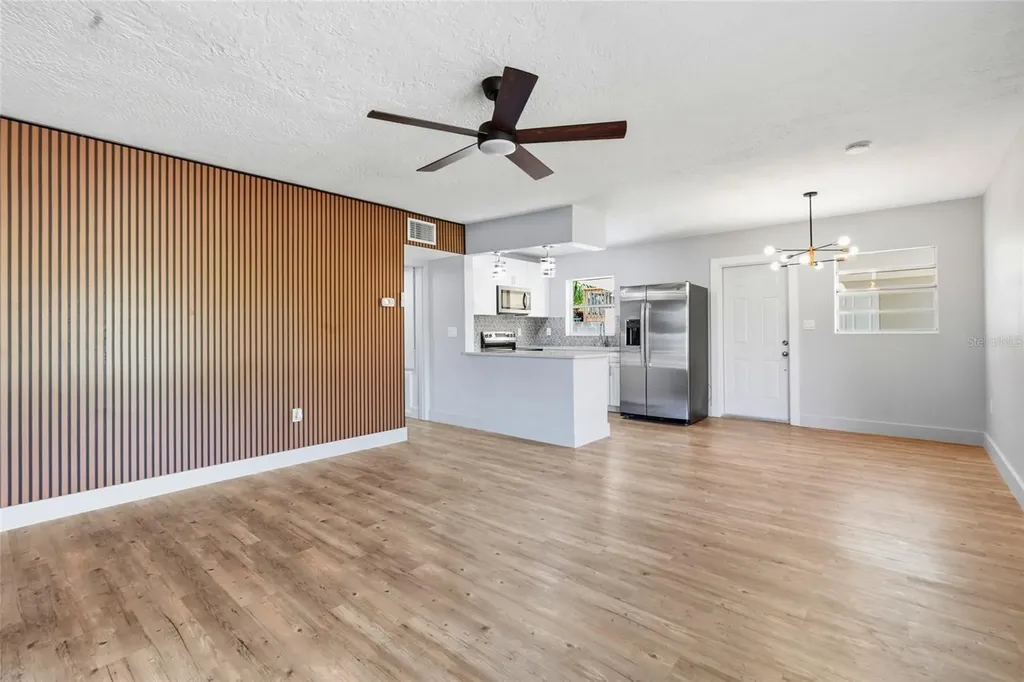 2827 22nd Street W Bradenton FL 34205