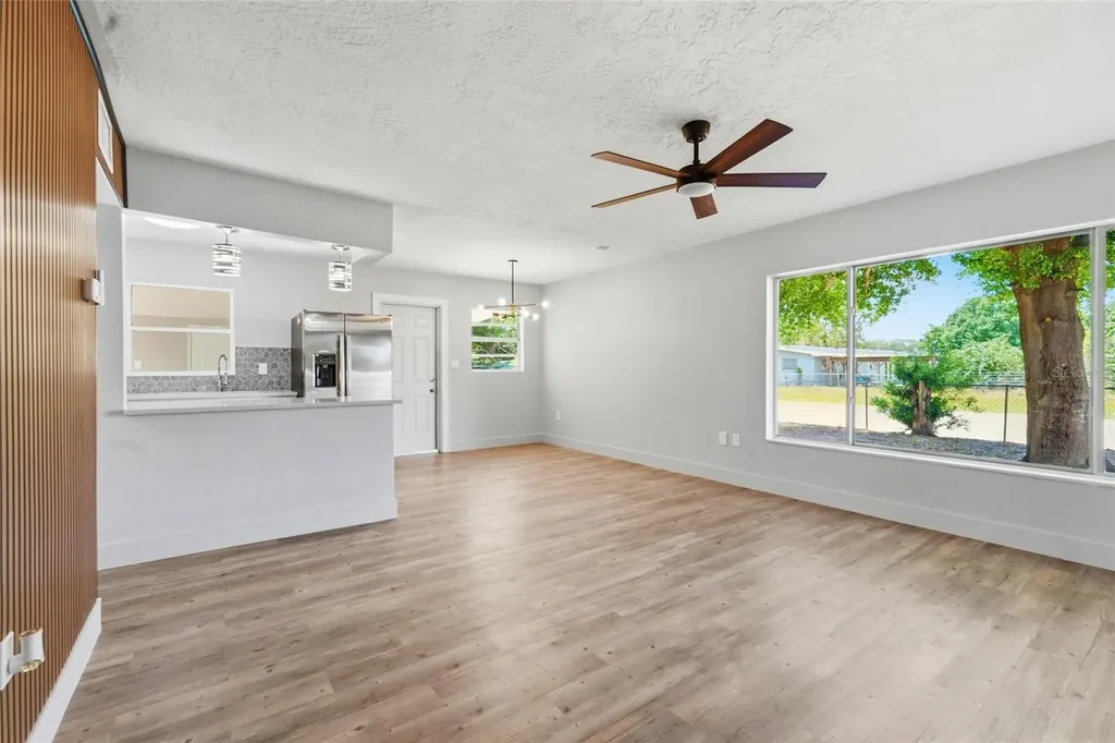 2827 22nd Street W Bradenton FL 34205