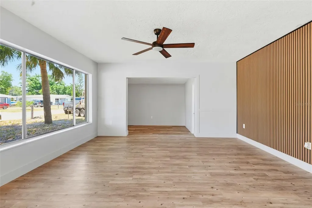 2827 22nd Street W Bradenton FL 34205