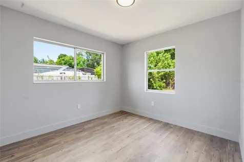 2827 22nd Street W Bradenton FL 34205