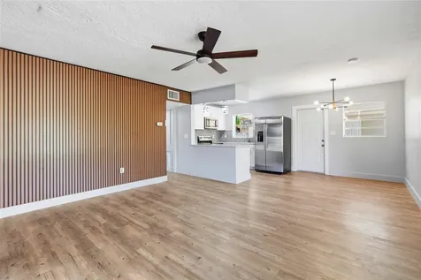 2827 22nd Street W Bradenton FL 34205