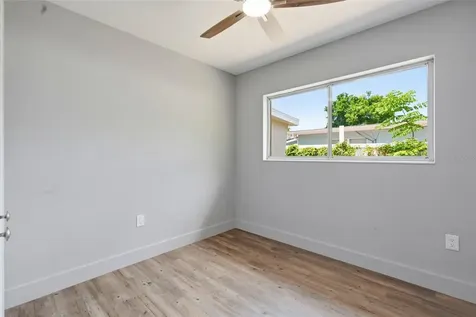 2827 22nd Street W Bradenton FL 34205