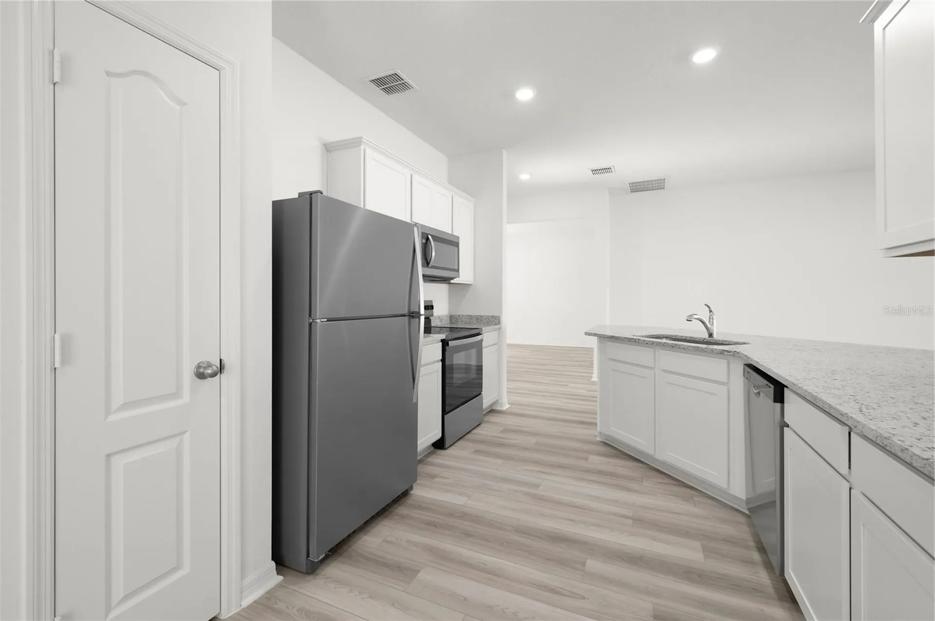 13261 Tula Loop Astatula FL 34705