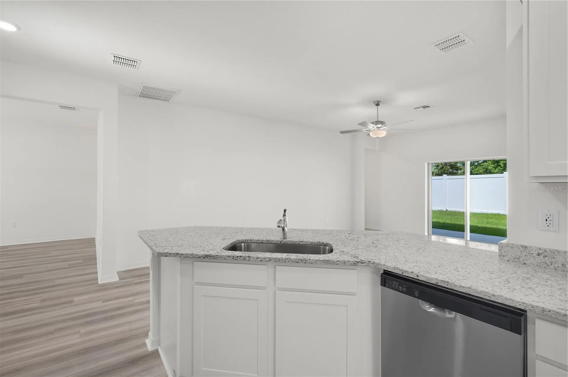 13261 Tula Loop Astatula FL 34705