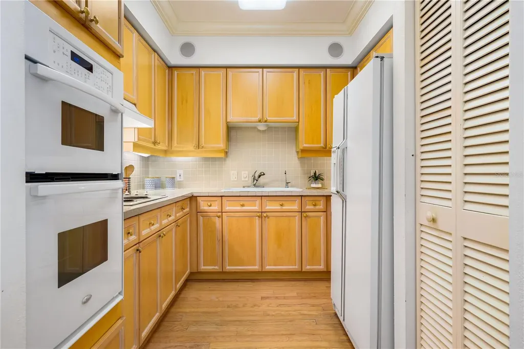 1800 Benjamin Franklin Drive Sarasota FL 34236