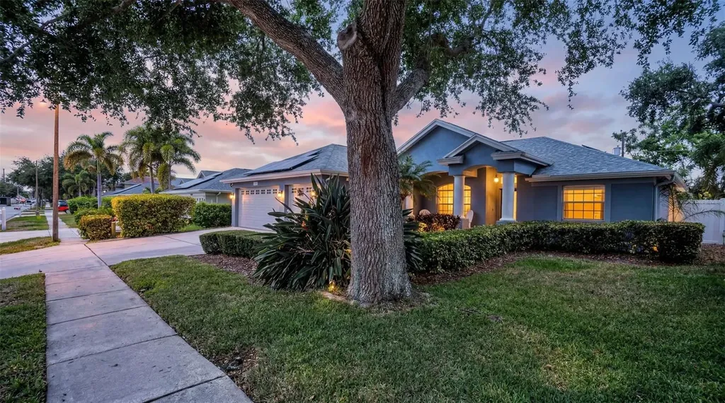 1149 Sawgrass Drive Tarpon Springs FL 34689