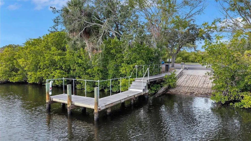 1149 Sawgrass Drive Tarpon Springs FL 34689