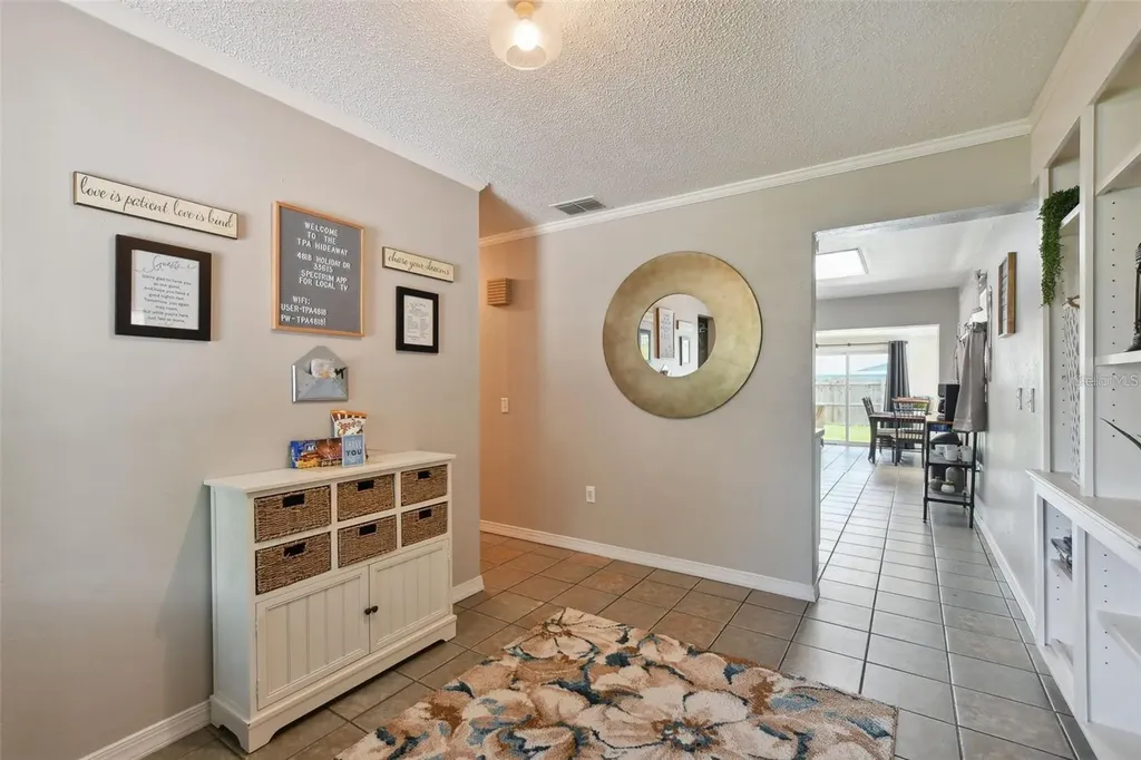 4818 Holiday Drive Tampa FL 33615