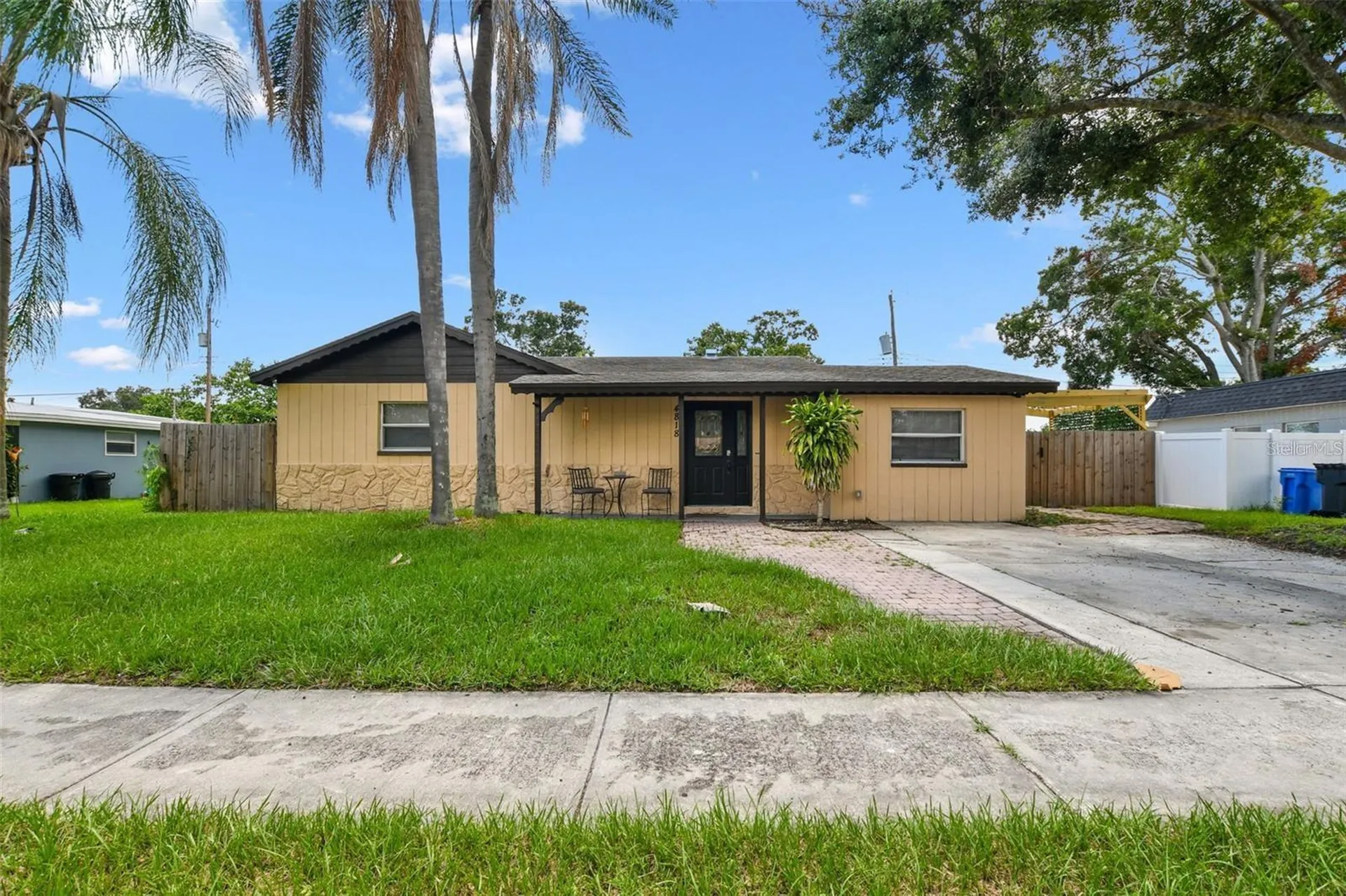 4818 Holiday Drive Tampa FL 33615