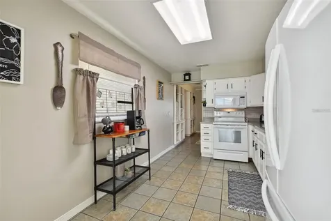 4818 Holiday Drive Tampa FL 33615