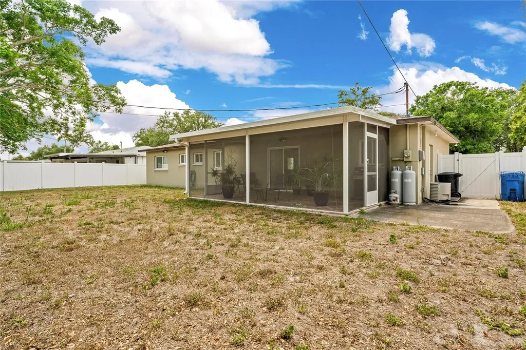 5965 15th Street N St Petersburg FL 33703