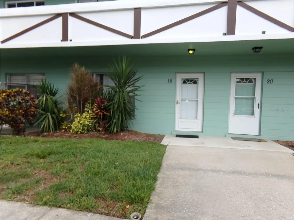 2042 Australia Way W Clearwater FL 33763