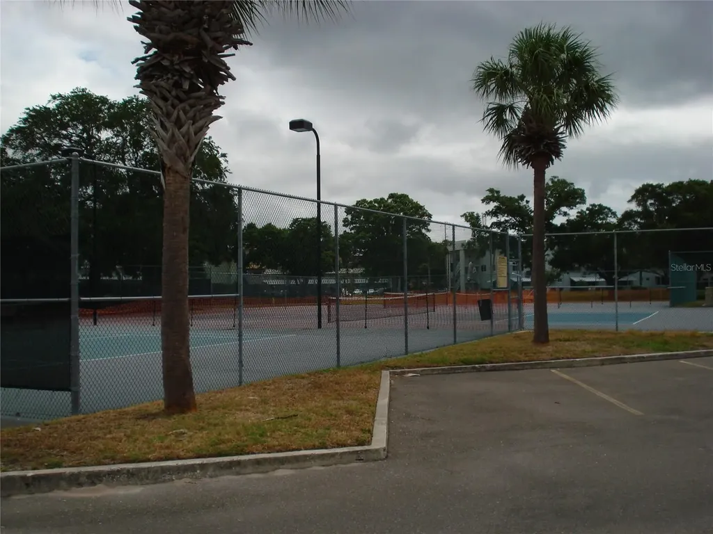 2042 Australia Way W Clearwater FL 33763
