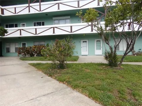 2042 Australia Way W Clearwater FL 33763