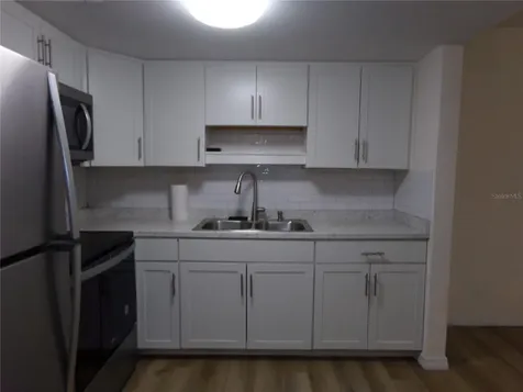 2042 Australia Way W Clearwater FL 33763