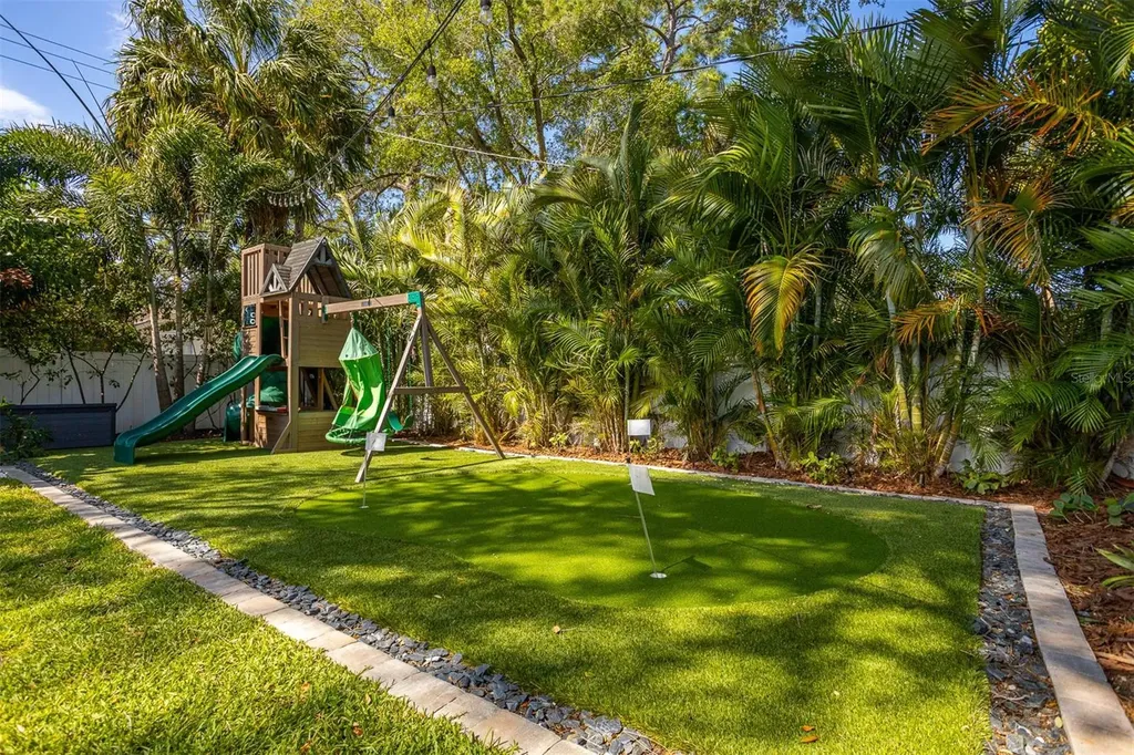 4110 W Mullen Avenue Tampa FL 33609