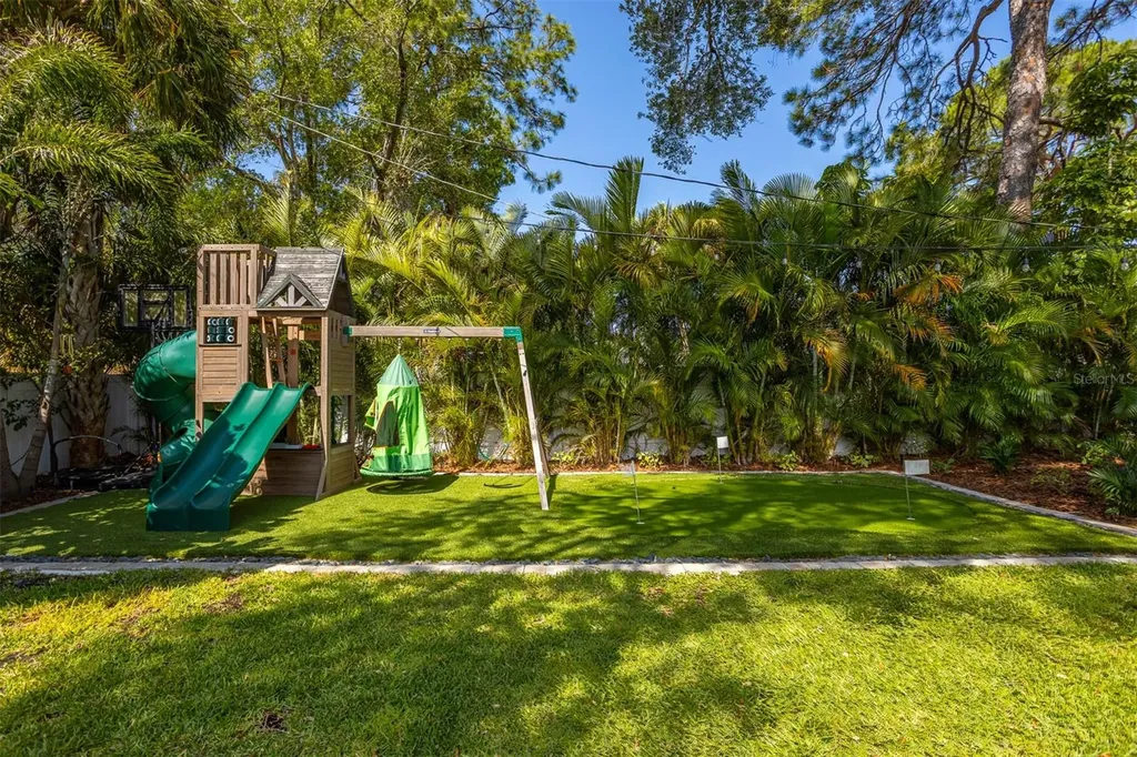 4110 W Mullen Avenue Tampa FL 33609