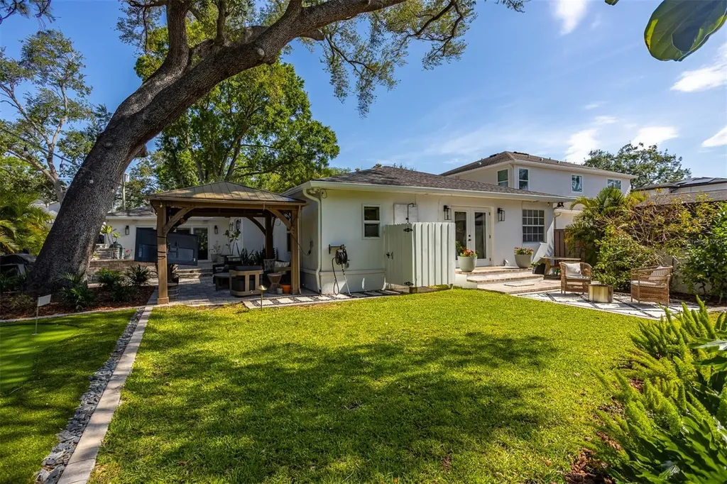 4110 W Mullen Avenue Tampa FL 33609