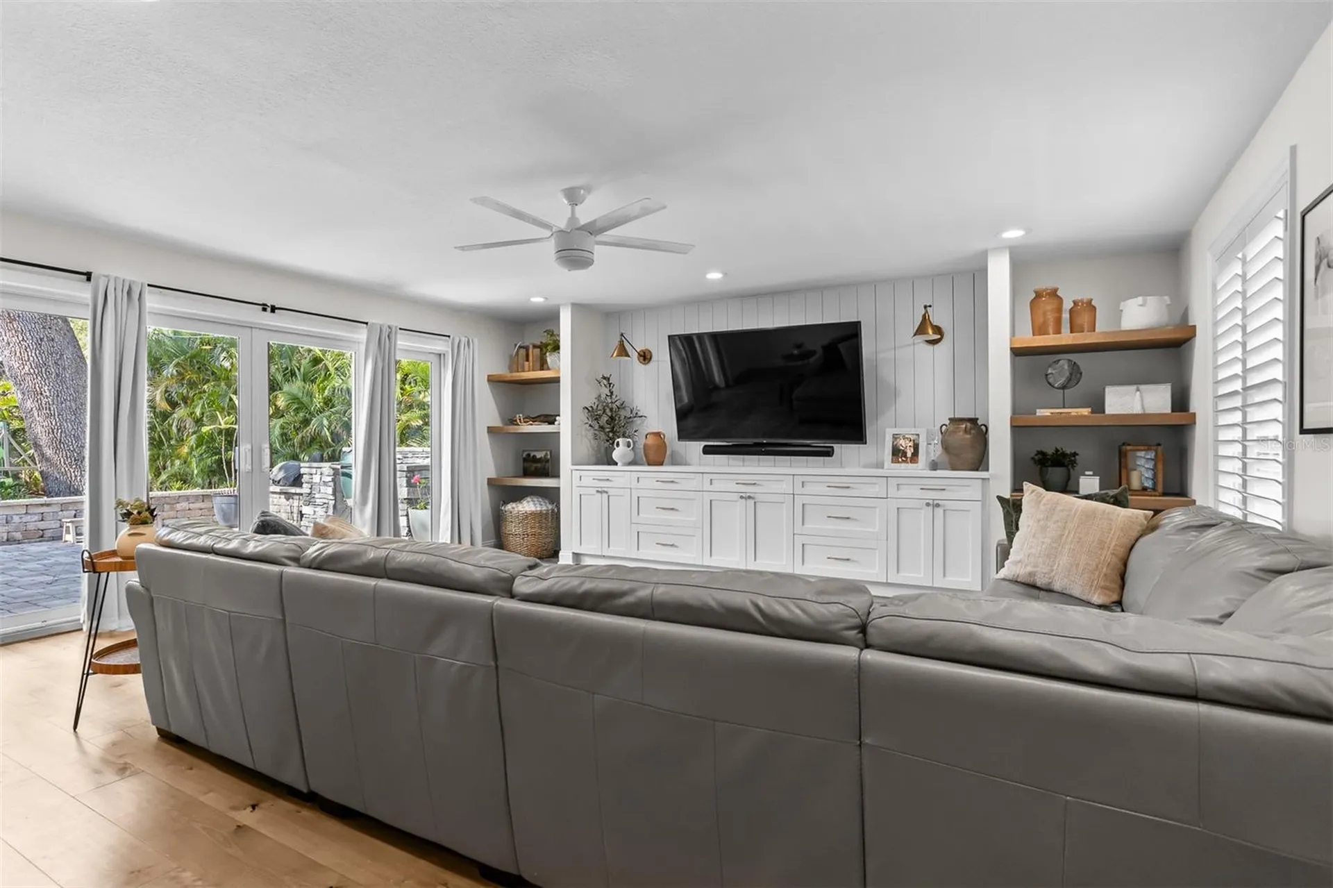 4110 W Mullen Avenue Tampa FL 33609