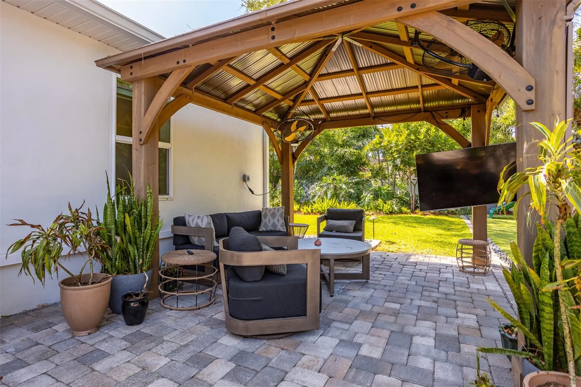 4110 W Mullen Avenue Tampa FL 33609