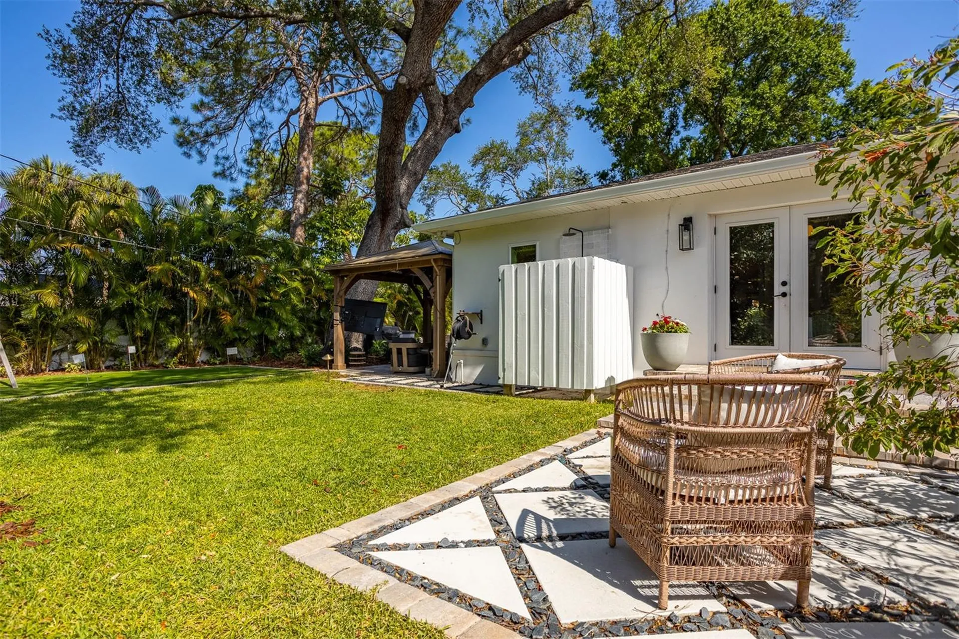 4110 W Mullen Avenue Tampa FL 33609