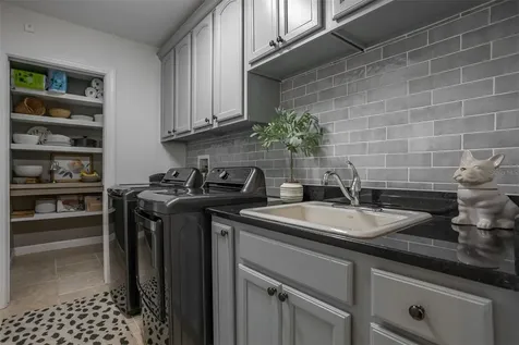4110 W Mullen Avenue Tampa FL 33609