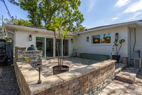 4110 W Mullen Avenue Tampa FL 33609