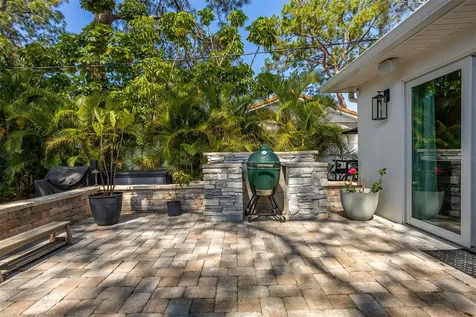 4110 W Mullen Avenue Tampa FL 33609