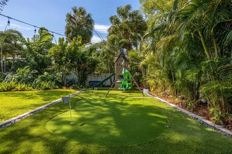 4110 W Mullen Avenue Tampa FL 33609