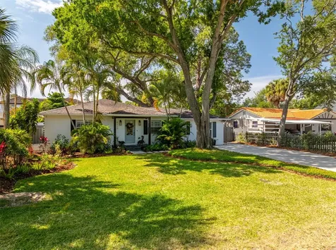 4110 W Mullen Avenue Tampa FL 33609
