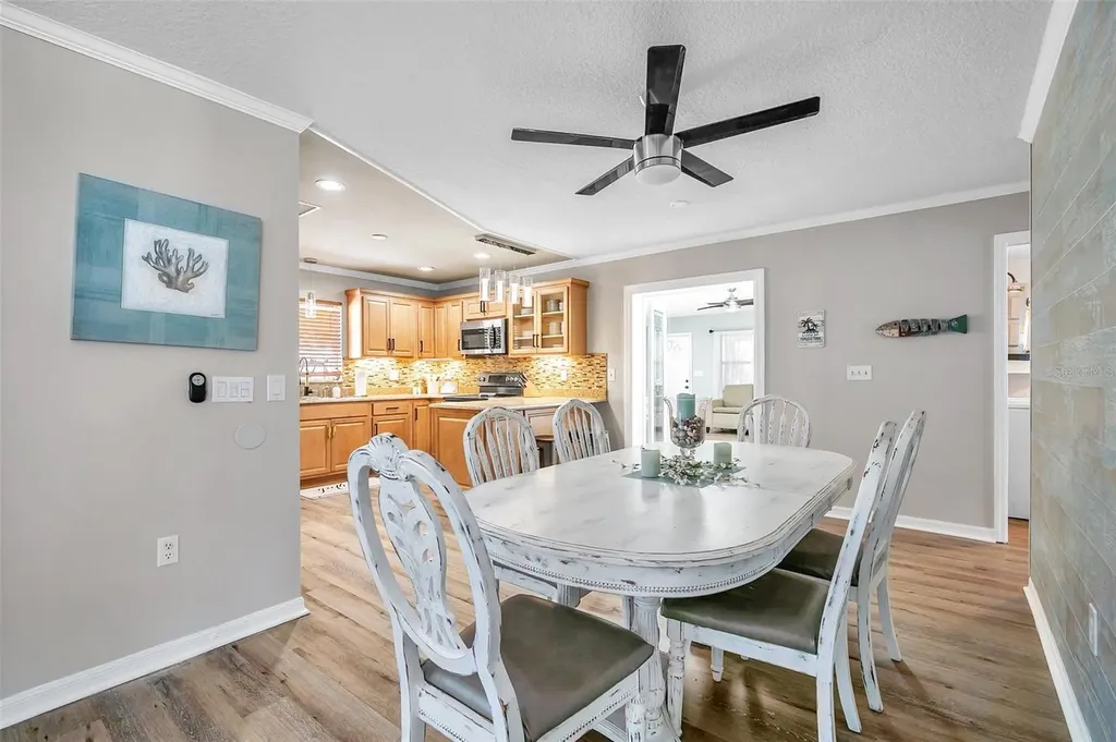 717 Carolina Avenue Tarpon Springs FL 34689