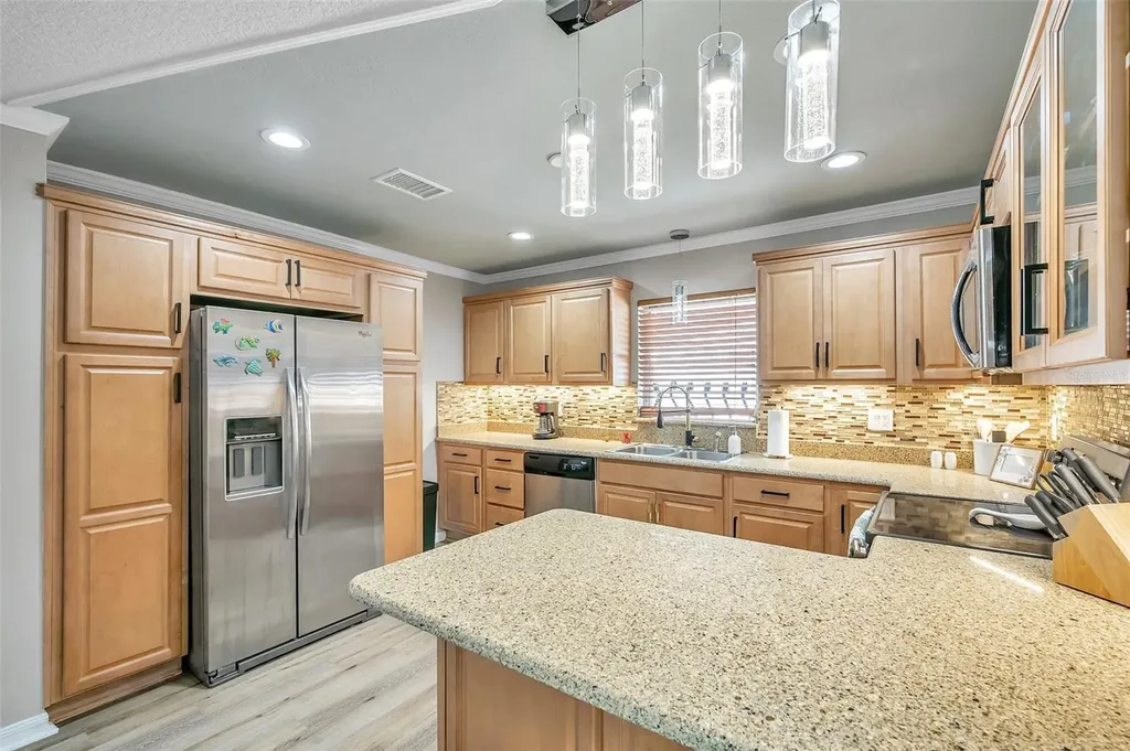 717 Carolina Avenue Tarpon Springs FL 34689