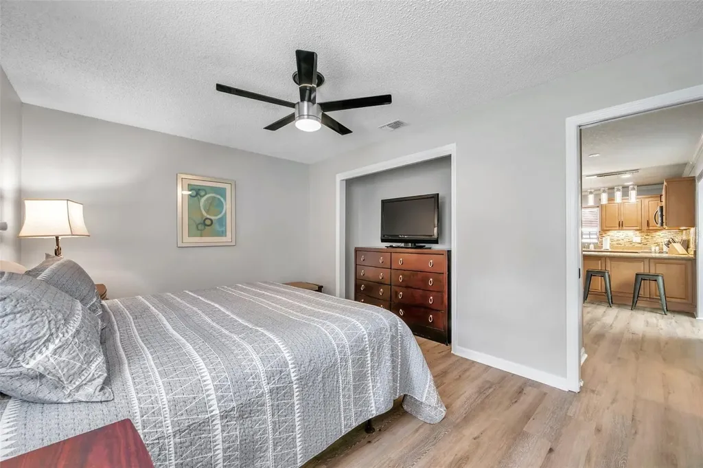 717 Carolina Avenue Tarpon Springs FL 34689