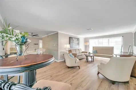 717 Carolina Avenue Tarpon Springs FL 34689