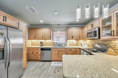 717 Carolina Avenue Tarpon Springs FL 34689