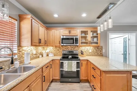 717 Carolina Avenue Tarpon Springs FL 34689