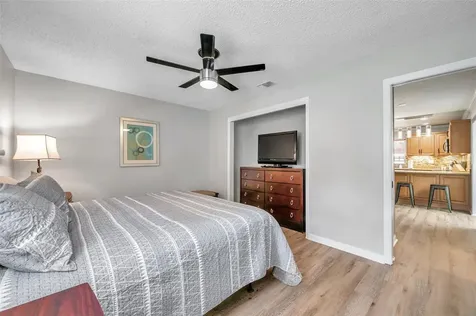 717 Carolina Avenue Tarpon Springs FL 34689