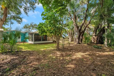 717 Carolina Avenue Tarpon Springs FL 34689