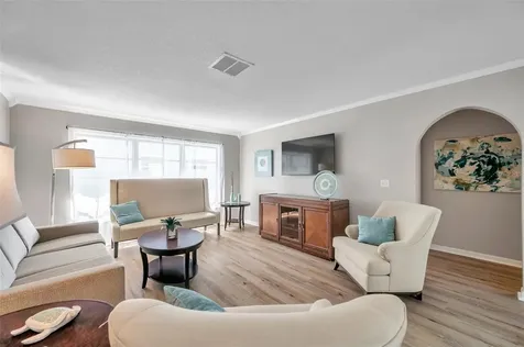 717 Carolina Avenue Tarpon Springs FL 34689