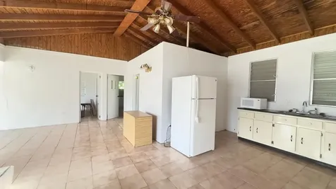 Carretera 121, Km. 14.05 Bo Susua Baja, Sector La Tumba Yauco PR 00698
