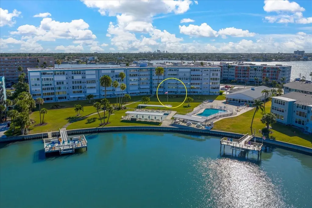 1868 Shore South Pasadena FL 33707