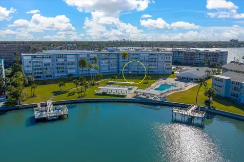 1868 Shore South Pasadena FL 33707